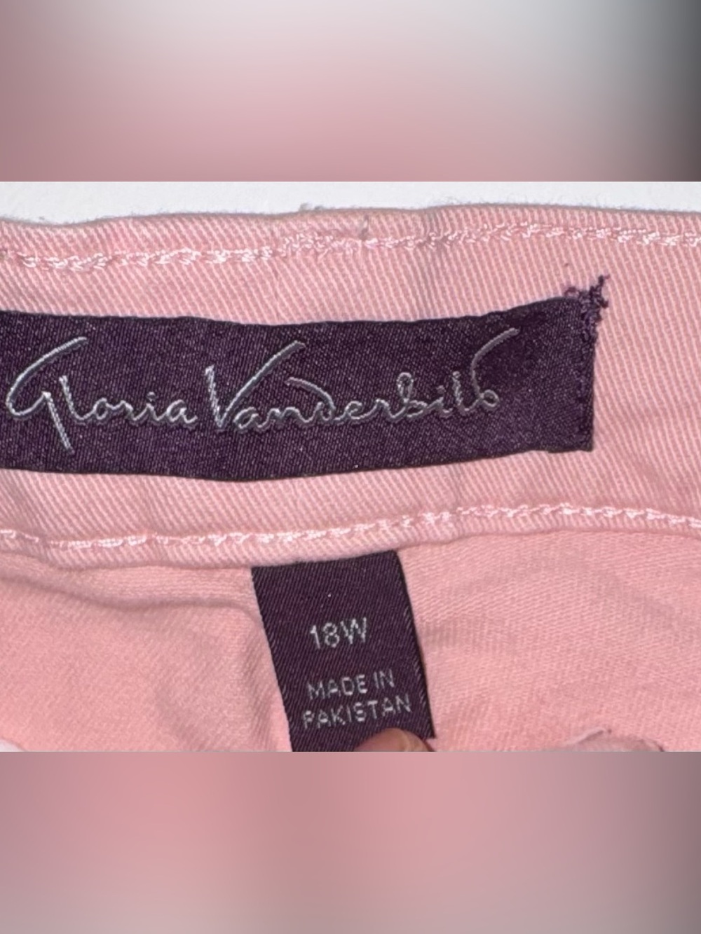 Gloria Vanderbilt Women’s Pink Straight-Leg Jeans - Picture 2 of 4